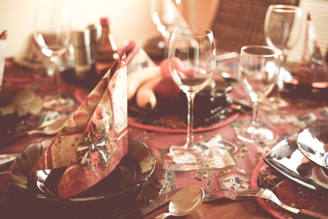 set the table - table setting image